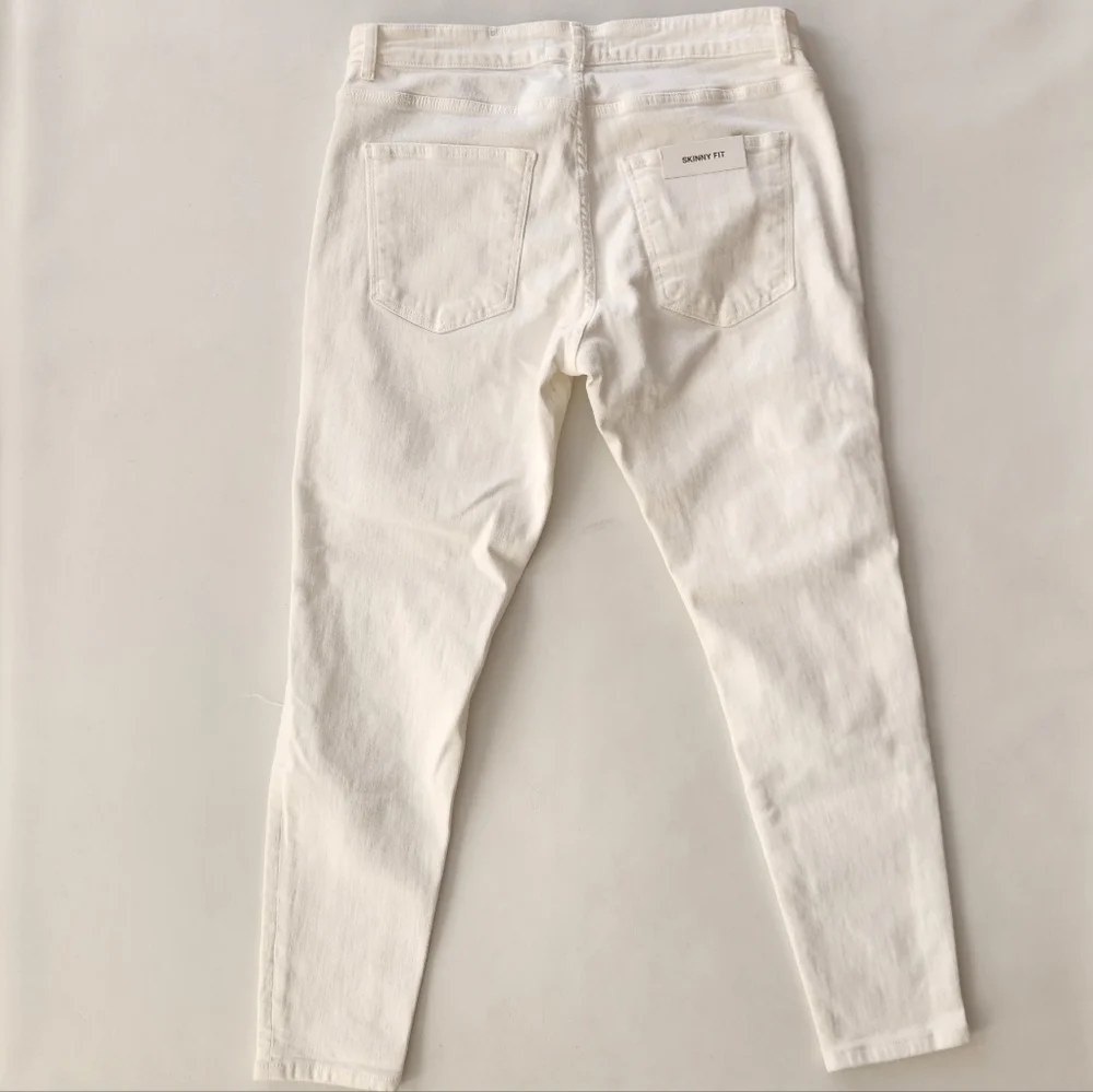 NWOT- Zara Men's White Distress Skinny Jeans - Picture 9 of 11